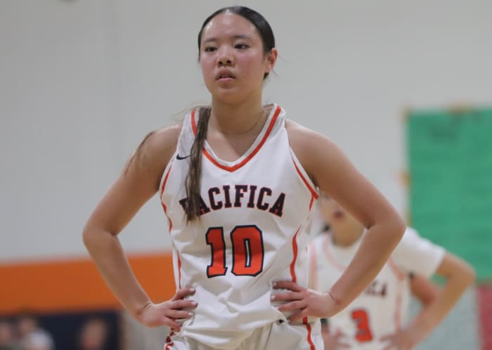 Lauryn Ham during a 42-25 win over Edison on Nov. 17.